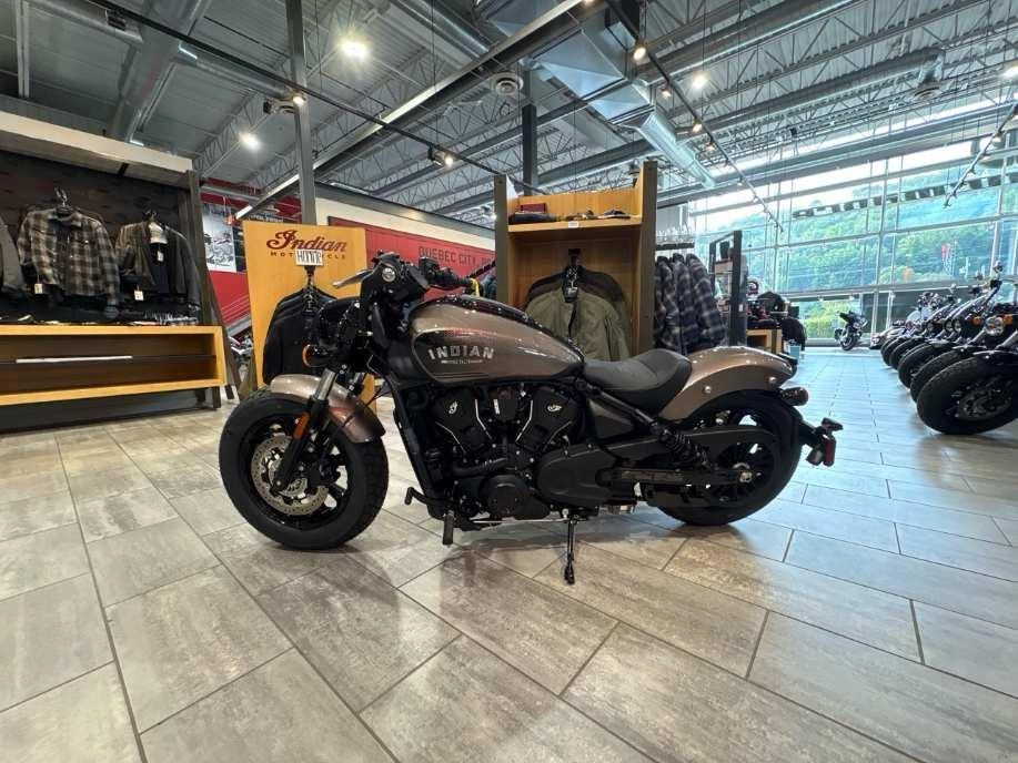 Indian Motorcycle Scout Bobber Limited Tech 2025 alt