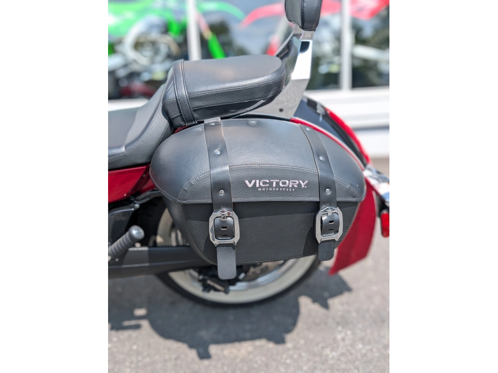 Victory Motorcycles Boardwalk Board Walk 106 Cubes 2014 alt
