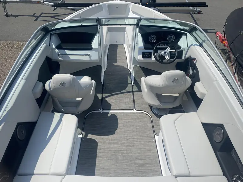 Four Winns H4 FREEDOM MERCRUISER 4.5L 2026