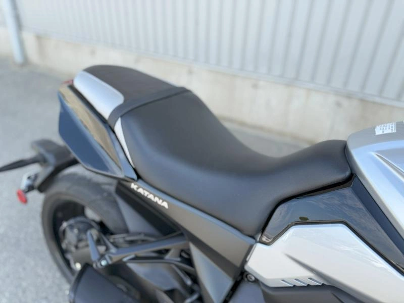 2020 Suzuki Katana alt