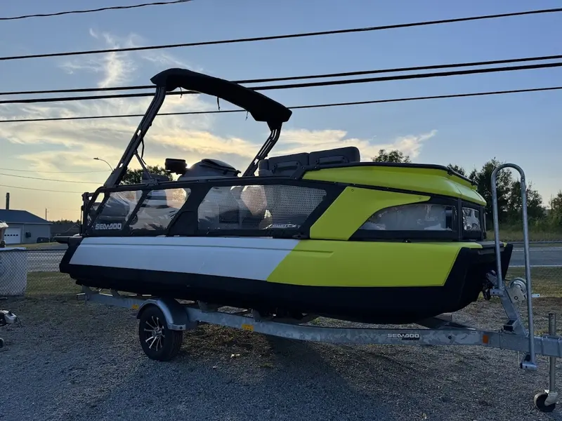 2024 Sea-Doo Switch Cruise 21' 230hp
