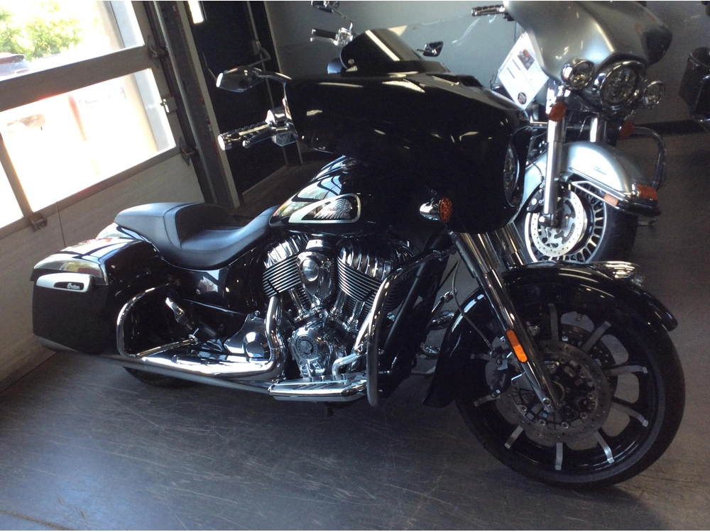 2019 Indian Motorcycle Chieftain Limited alt