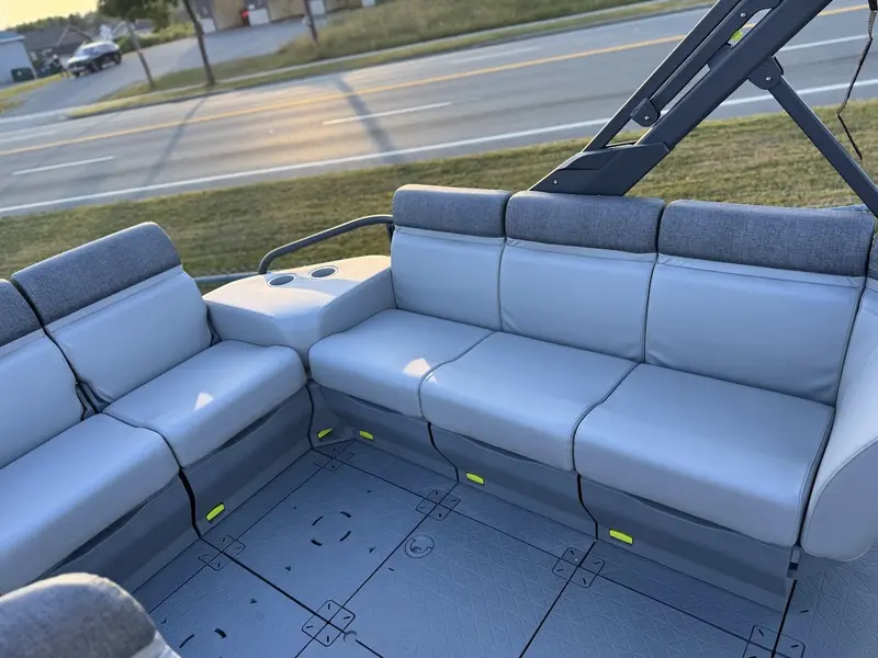 2024 Sea-Doo Switch Cruise 21' 230hp