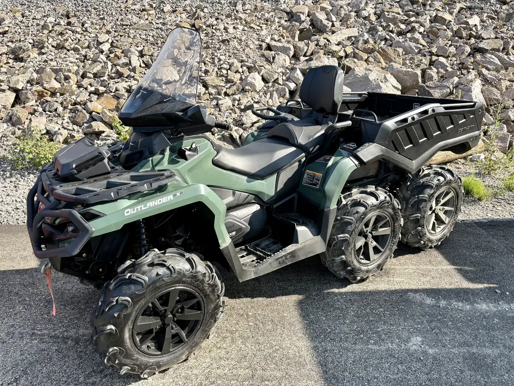 2023 Can-Am 6X6 650