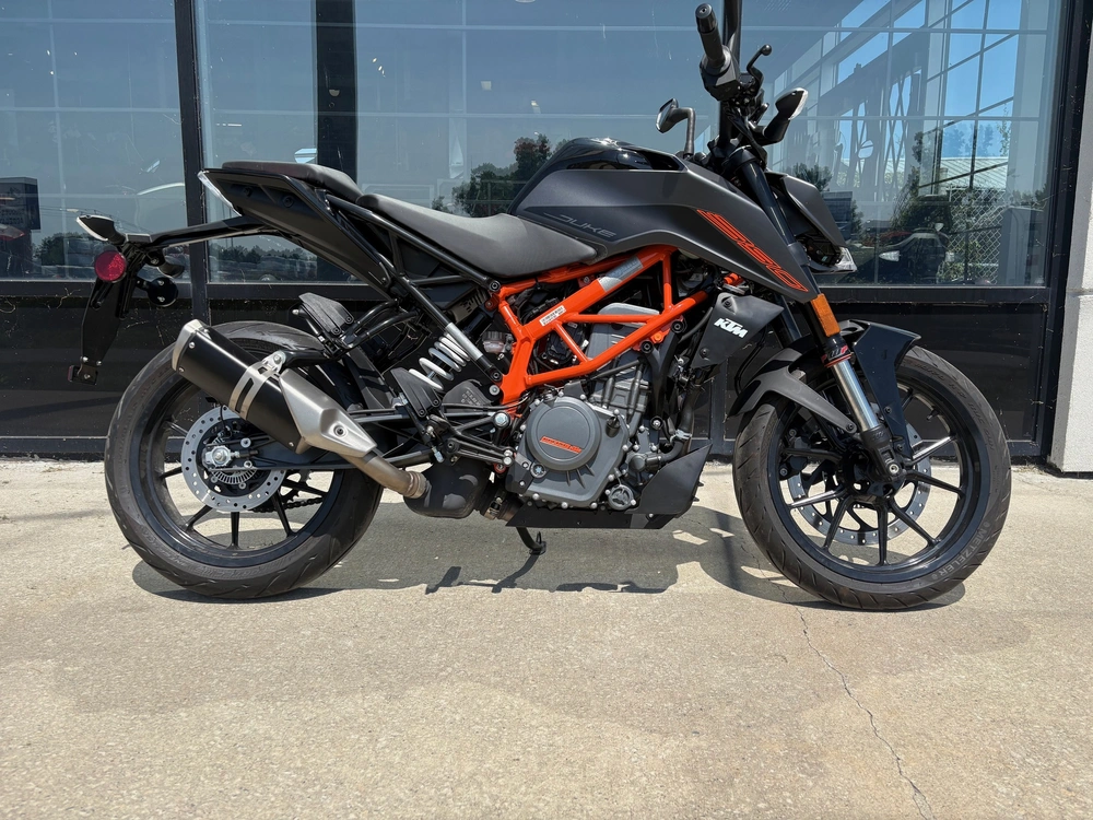 Ktm Duke 390 1550 Km 2023 alt