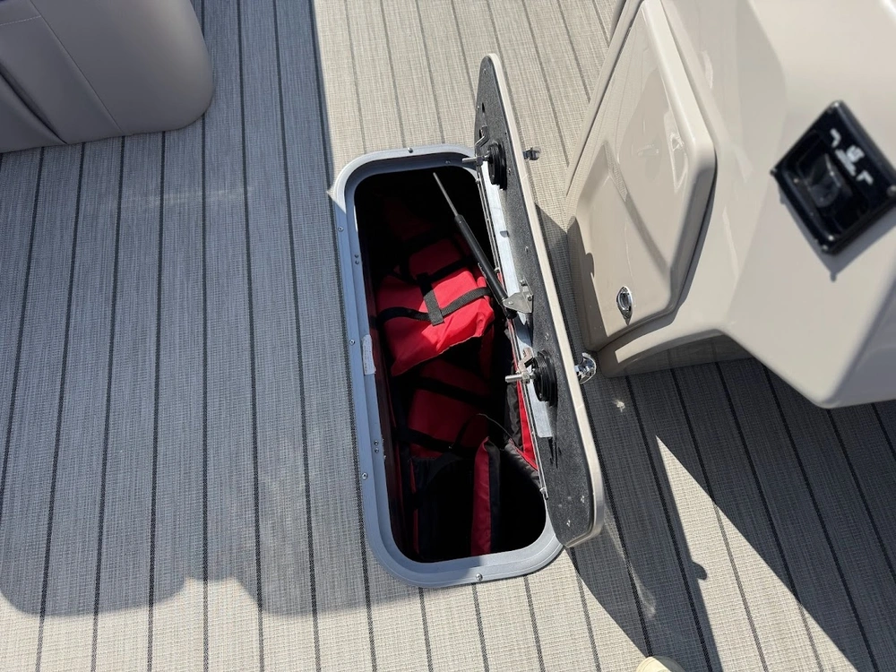 2025 Princecraft Quorum 23rl alt