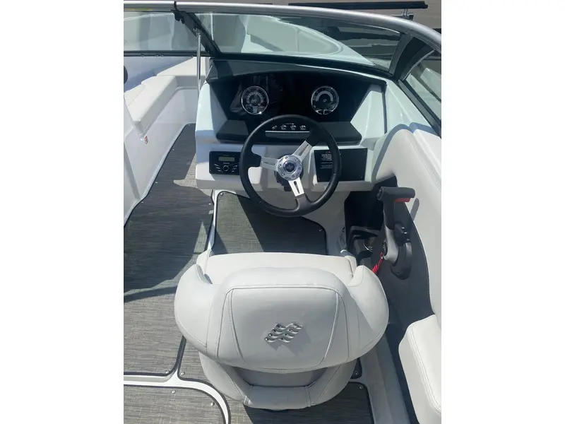 Four Winns H4 FREEDOM MERCRUISER 4.5L 2026