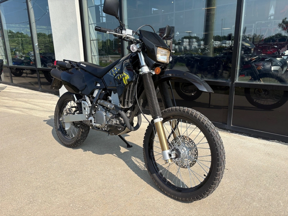 Suzuki Drz 400 S 1600 Km 2023 alt