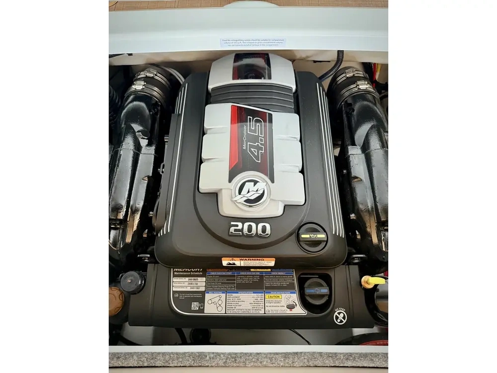 2026 Four Winns H1 Freedom Mercruiser 4.5l alt