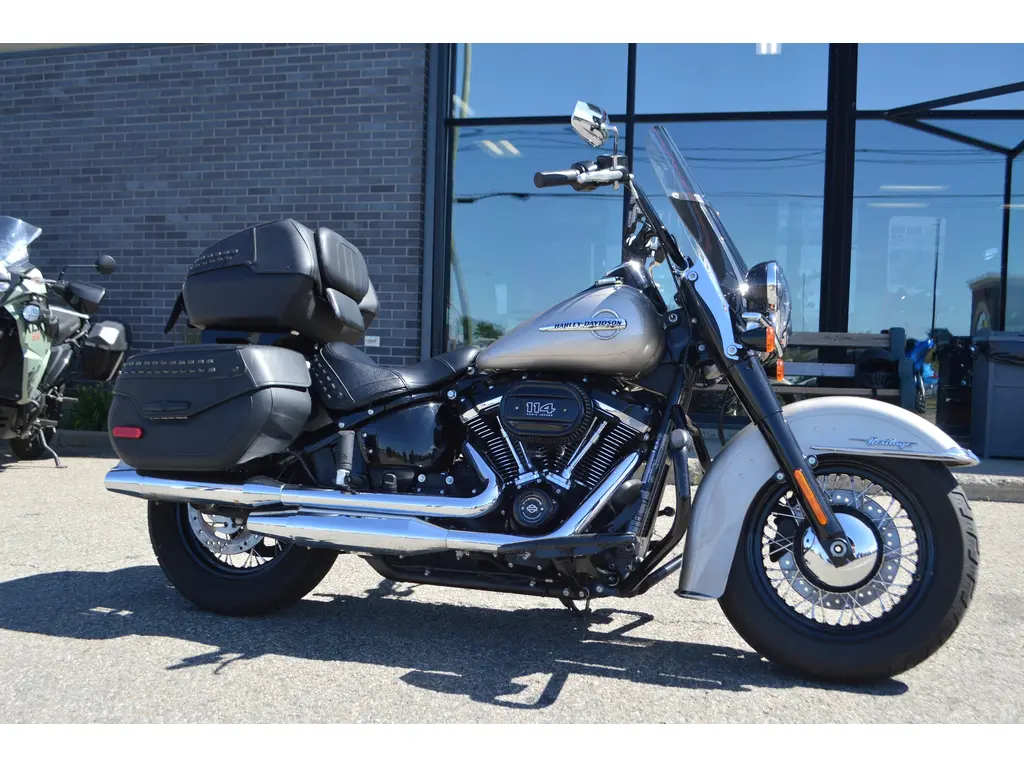 2018 Harley-Davidson FLHCS