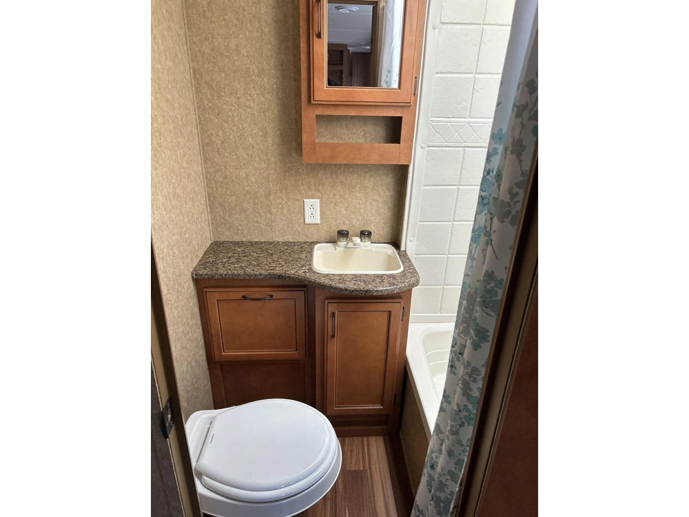 Gulf Stream Trailmaster 265 2014 alt
