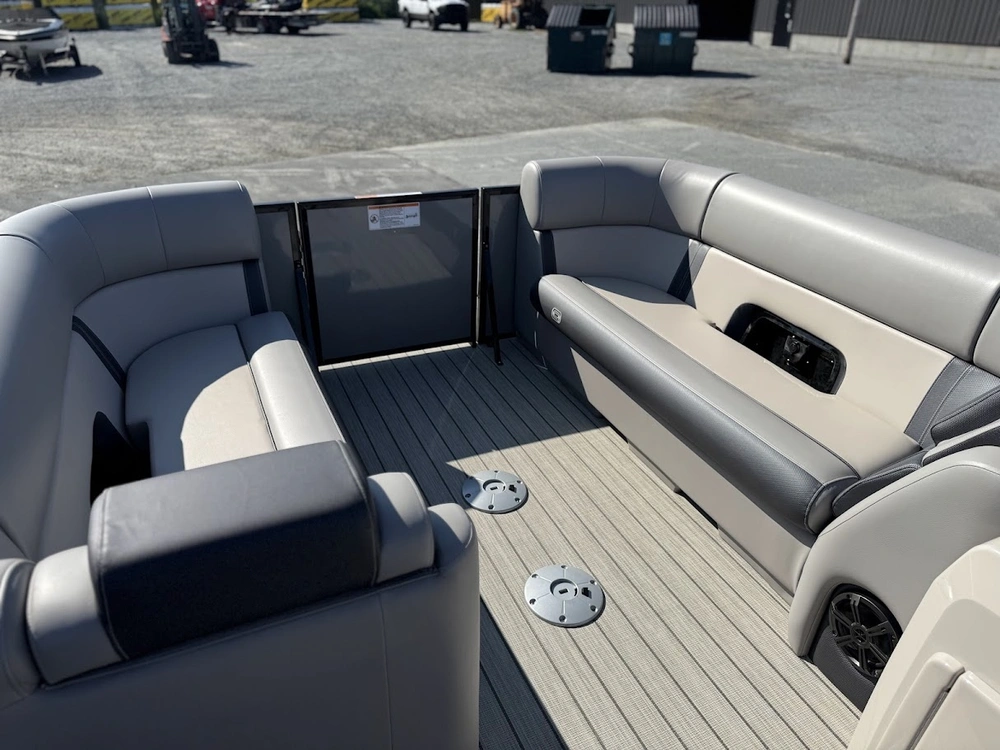 2025 Princecraft Quorum 23rl alt