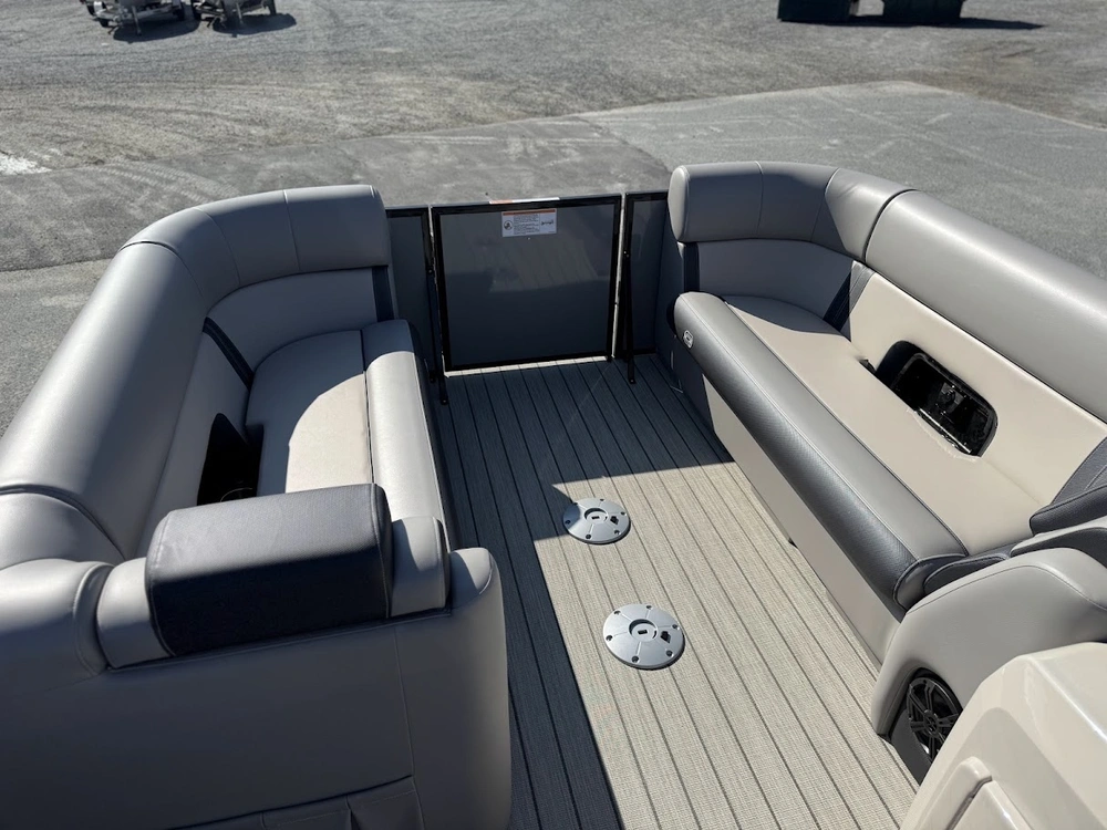 2025 Princecraft Quorum 23rl alt