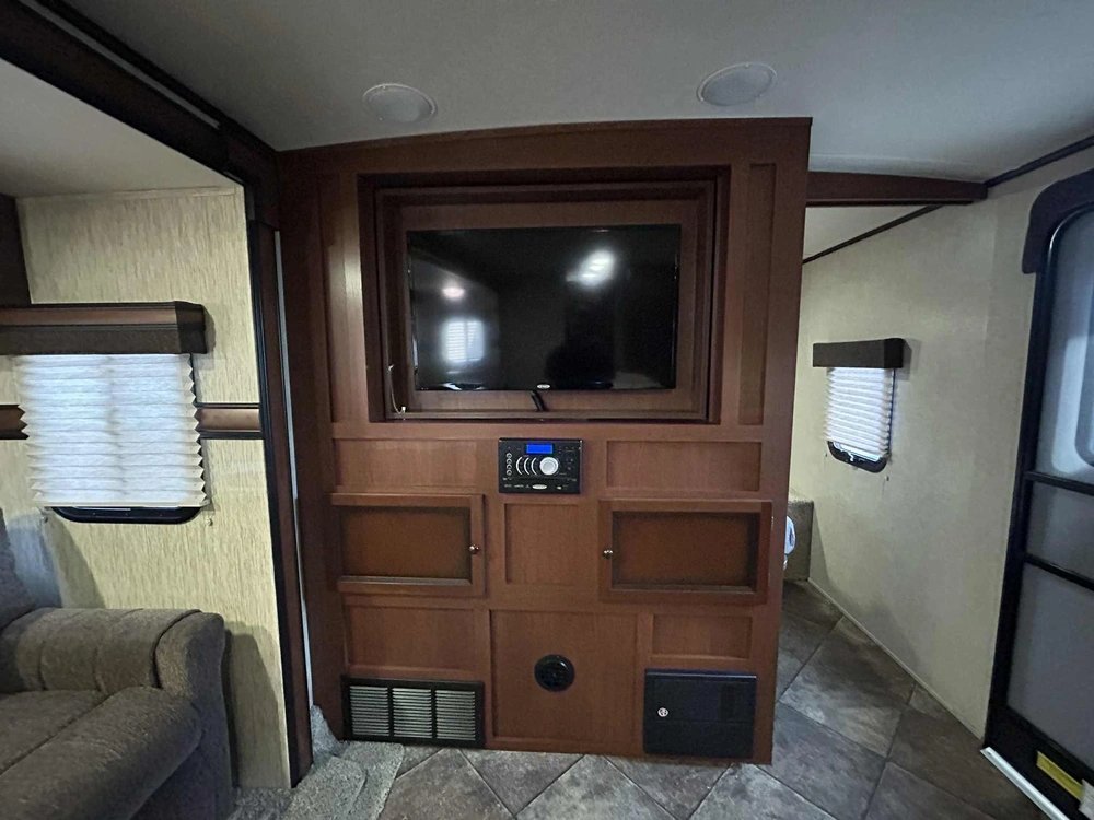 2015 Palomino Solaire 263rb alt