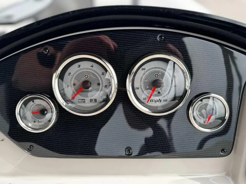 SunCatcher G3 SELECT 324SL + REMORQUE + MOTEUR YAMAHA 175HP VMAX SHO 2025