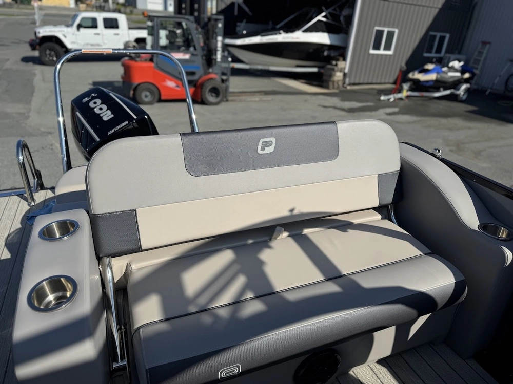 2025 Princecraft Quorum 23rl alt