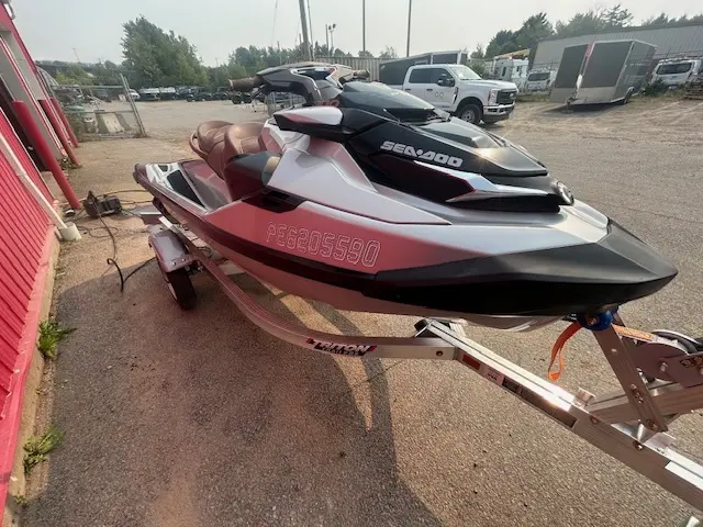 2018 Can-Am GTX LIMITED 300