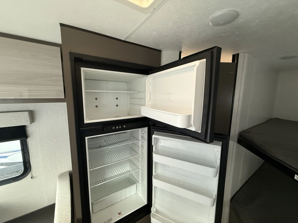 Kz-rv Escape 231bh 2023 alt