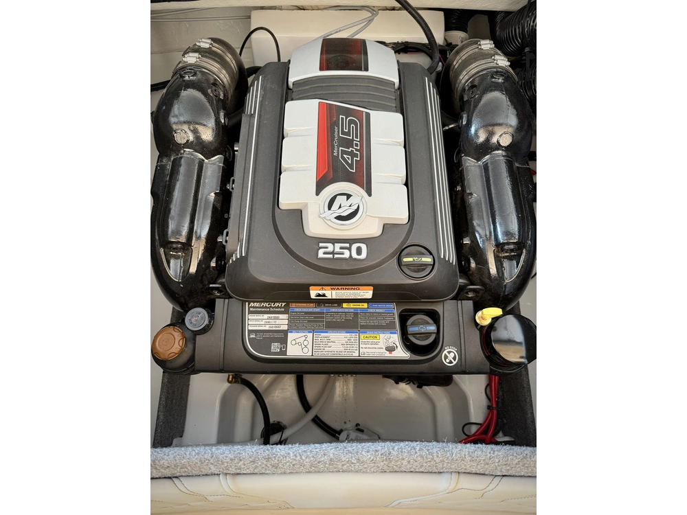 2026 Four Winns H4 Freedom Mercruiser 4.5l alt