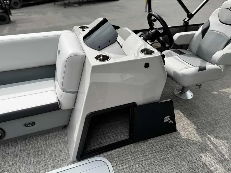 SunCatcher G3 SELECT 324SL + REMORQUE + MOTEUR YAMAHA 175HP VMAX SHO 2025