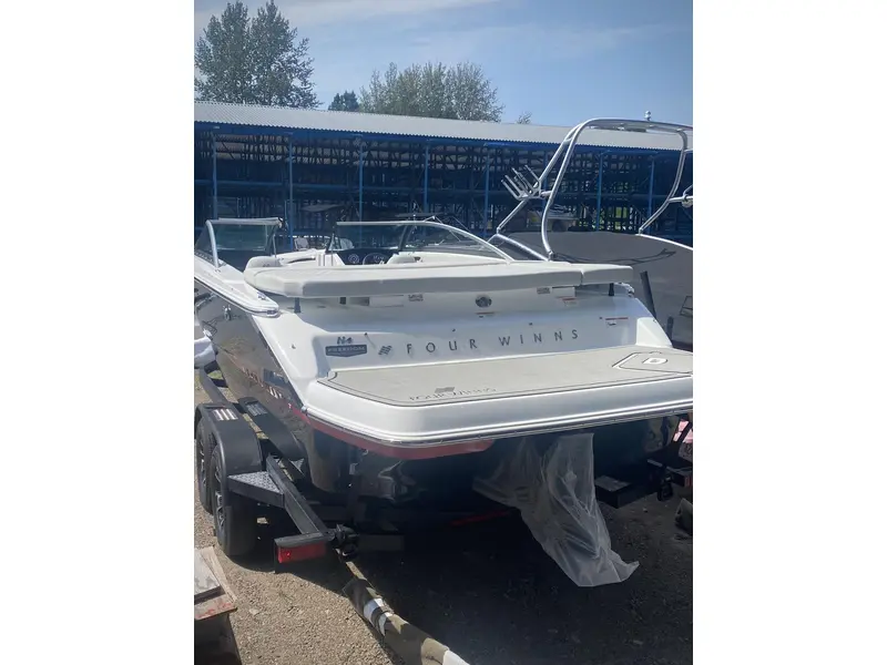 Four Winns H4 FREEDOM MERCRUISER 4.5L 2026