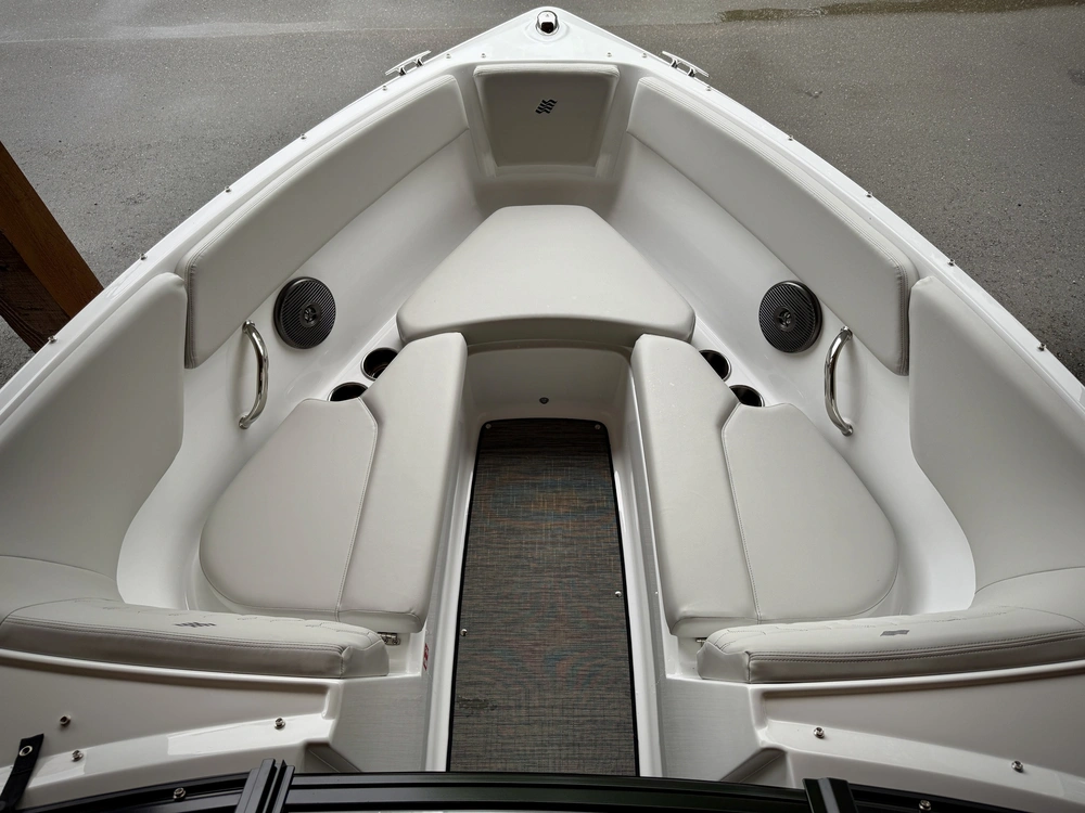 2026 Four Winns H1 Freedom Mercruiser 4.5l alt