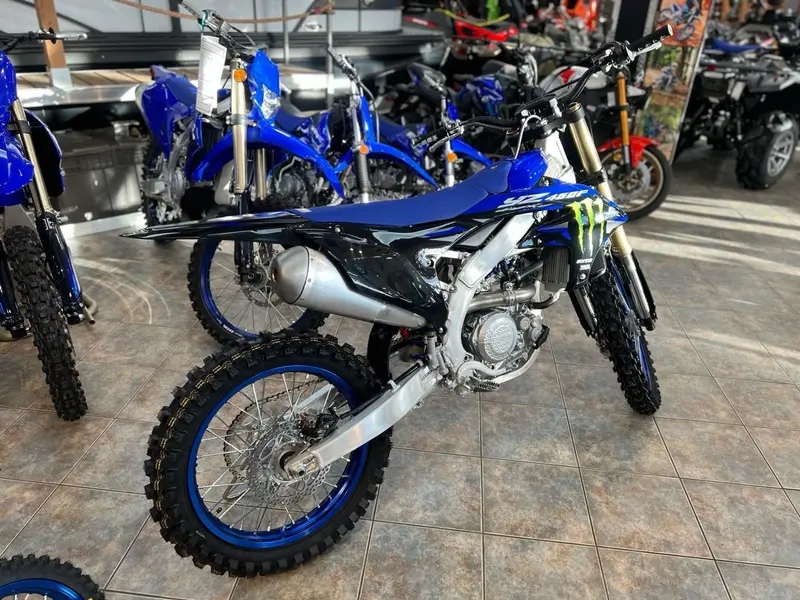 2025 Yamaha YZ450F thumbnail 3