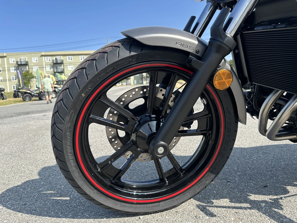 2025 Kawasaki Vulcan S alt