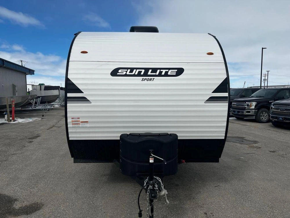 2023 Sunset Park Rv 16bh alt