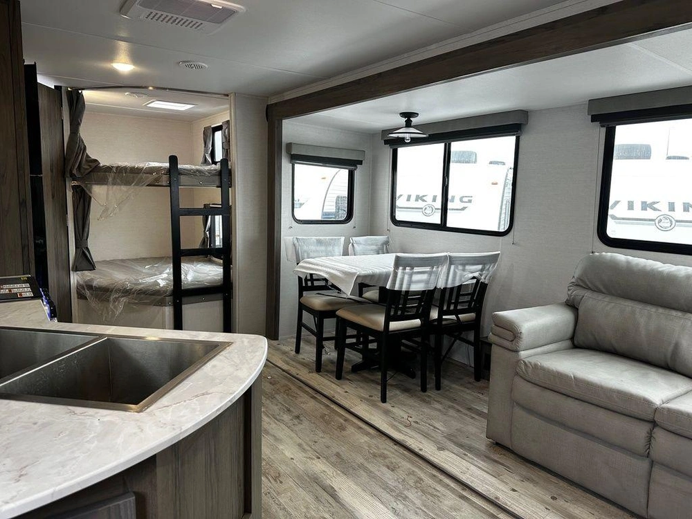 2025 Gulf Stream 28bbs alt