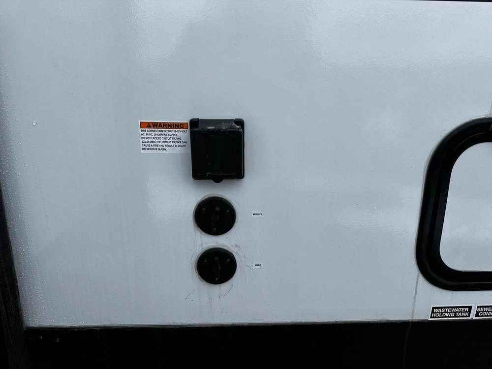 2025 Gulf Stream 28bbs alt