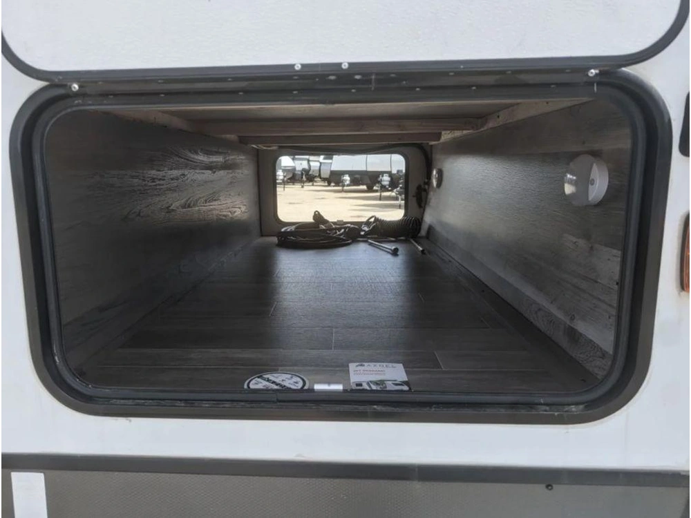 2025 Gulf Stream 28crb alt