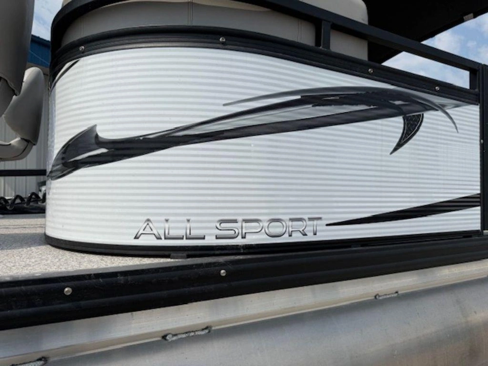 2023 Angler Qwest 8522 All Sport 2-tube alt