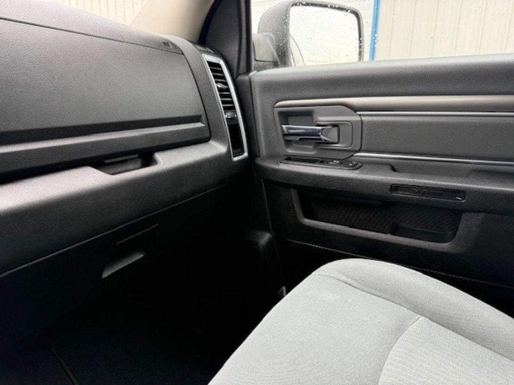 2022 Ram 1500 Classic alt