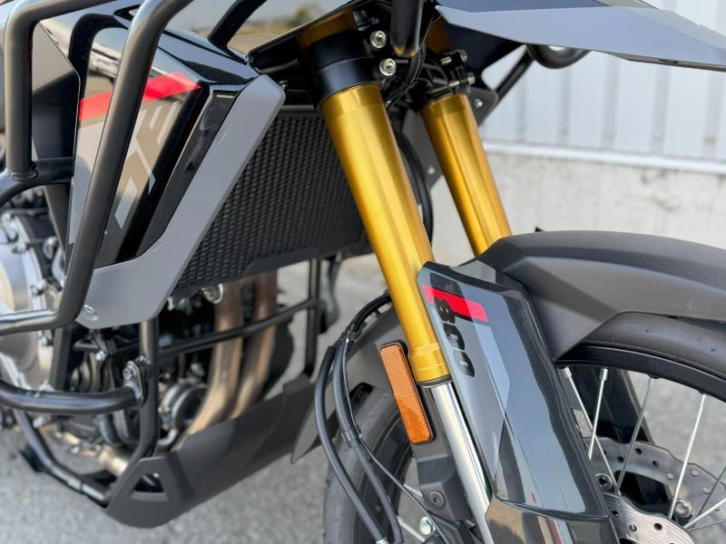 2025 Suzuki V-strom 800de Adventure alt