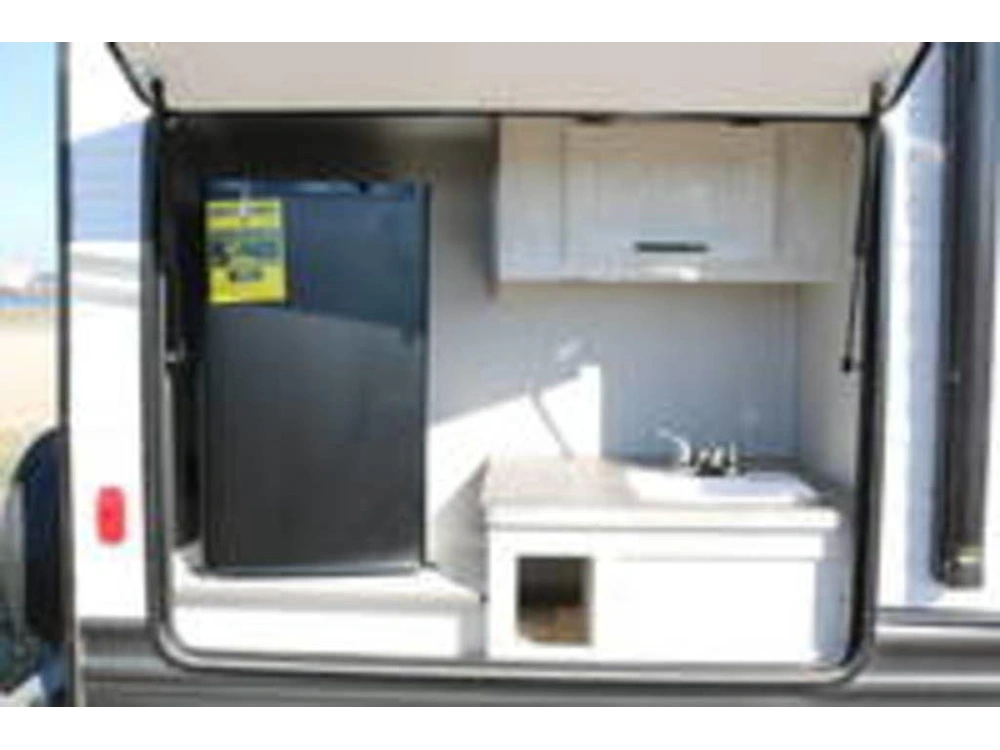 2022 Shasta 25rb alt