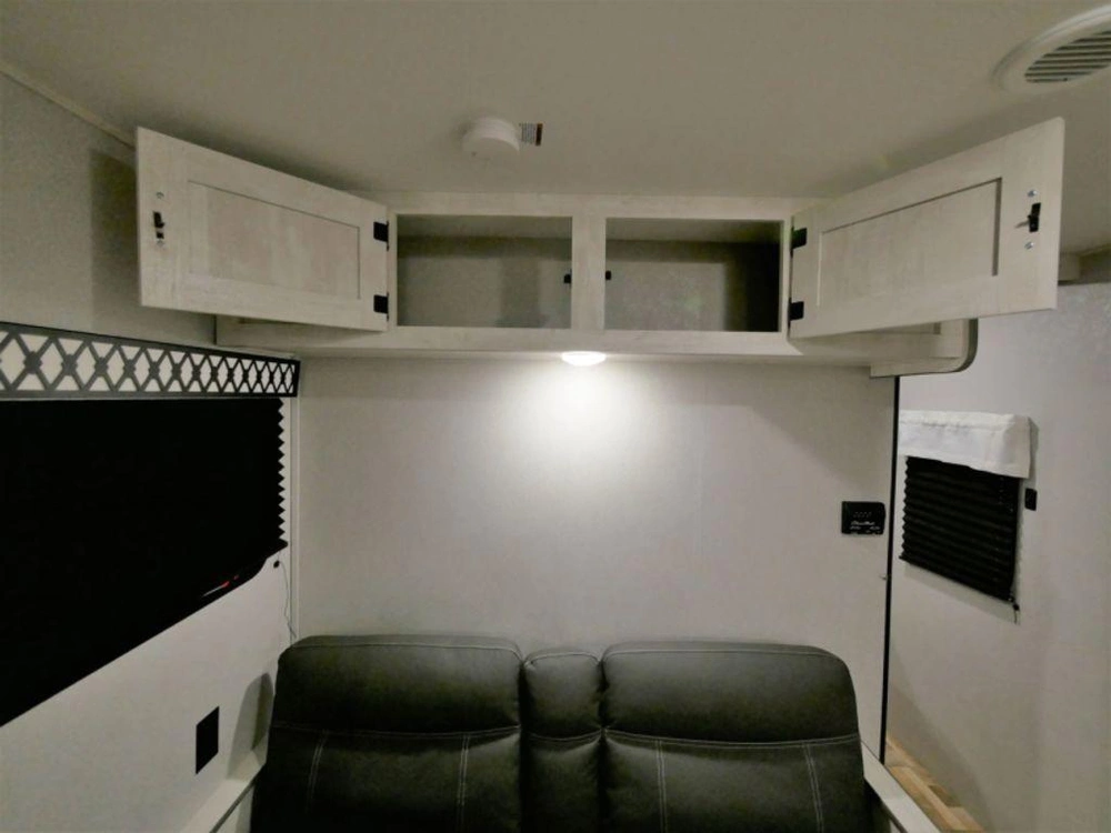 2022 Shasta 25rb alt