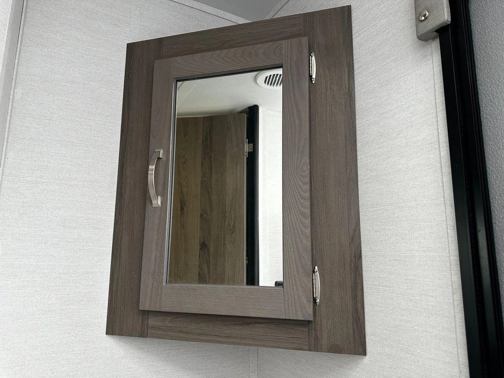 2025 Gulf Stream 28bbs alt