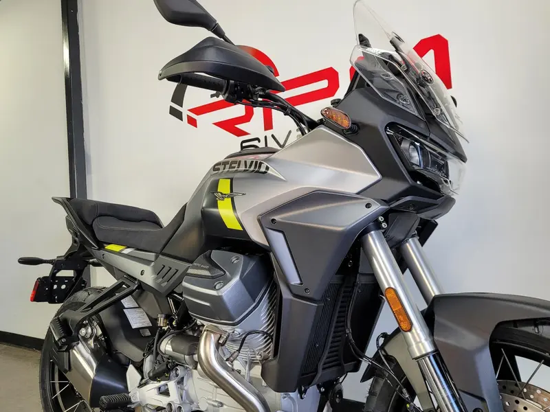 Moto Guzzi STELVIO *1.99% / 72 MOIS💳 2025