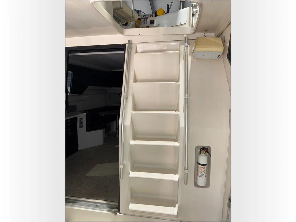 1989 Mainship Motor Yachts Mediterranean 35 No Luxury Tax* alt