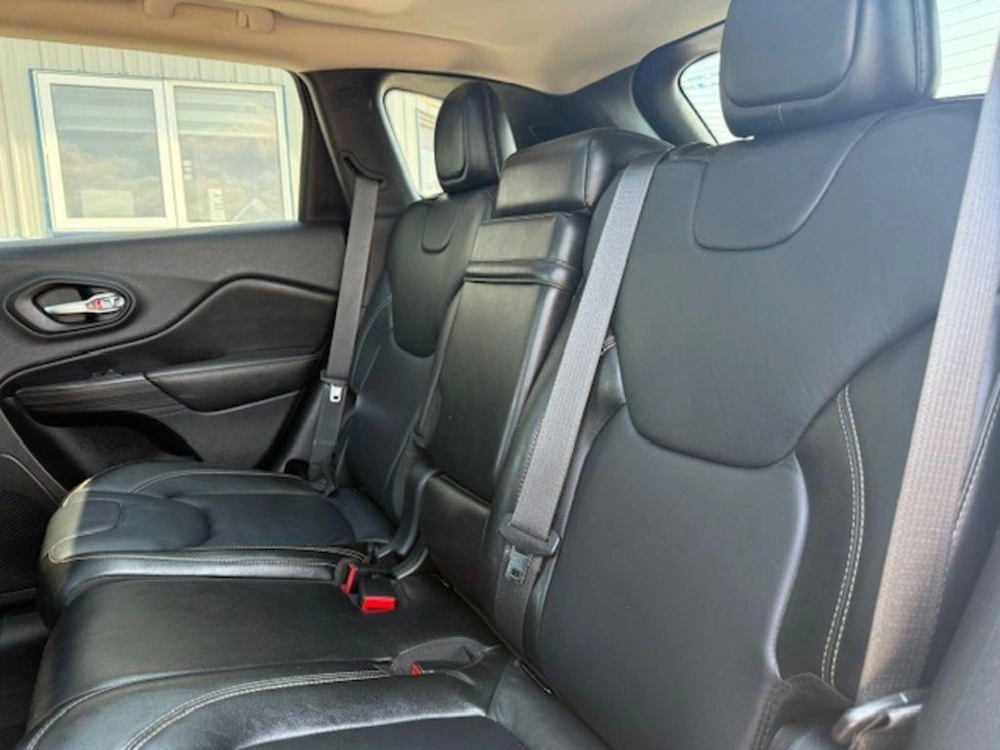 2014 Jeep Cherokee Limited 4x4 alt