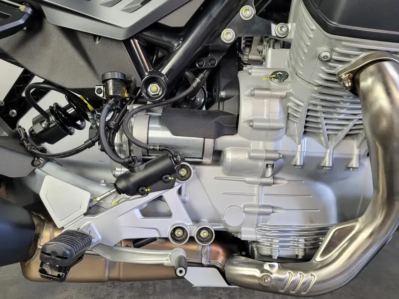 Moto Guzzi STELVIO *1.99% / 72 MOIS💳 2025