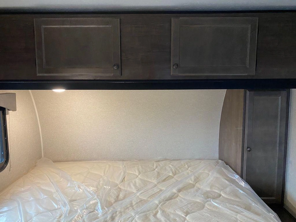 2023 Sunset Park Rv 16bh alt