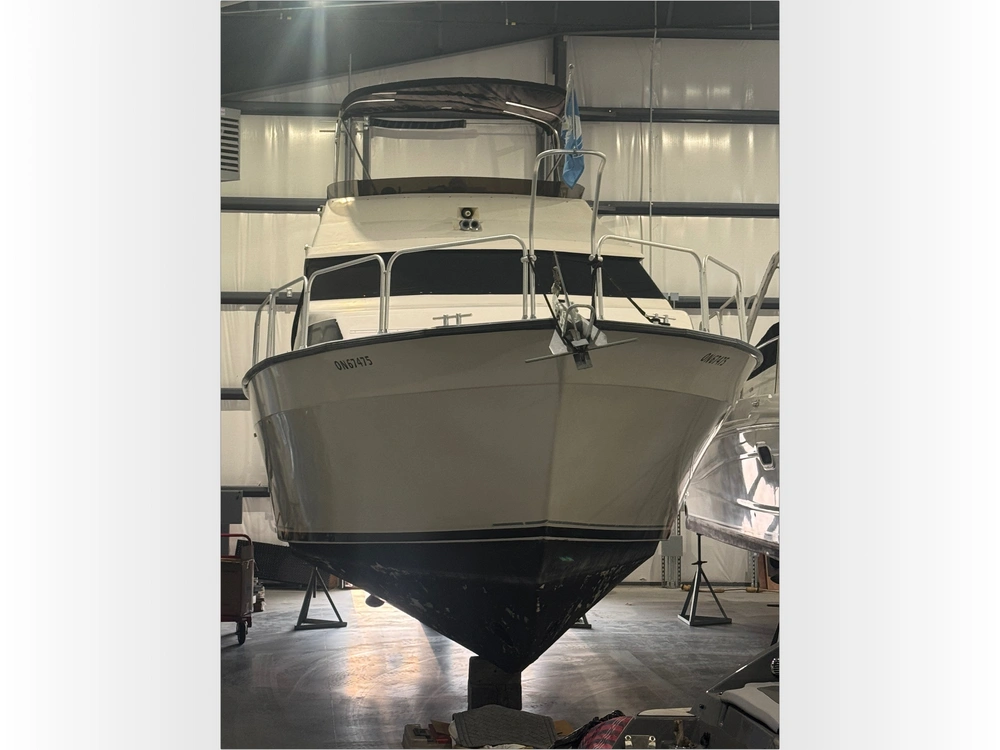 1989 Mainship Motor Yachts Mediterranean 35 No Luxury Tax* alt