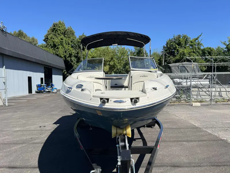 2020 Stingray Boat Co 208 LR **SEULEMENT 67 HEURES!!** thumbnail 6