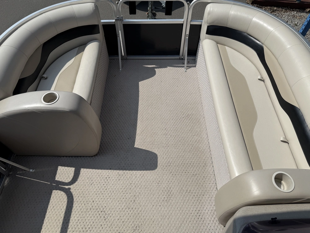 2010 Avalon Ls 1900 Evinrude 60 Hp alt