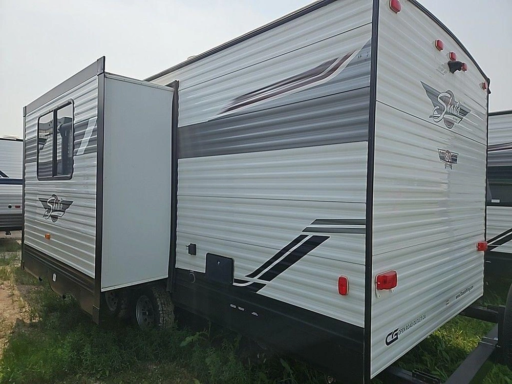 2022 Shasta 25rb alt