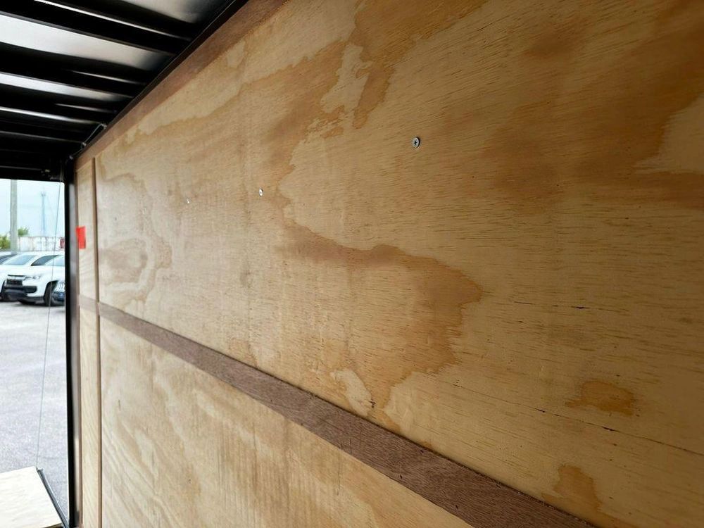 2024 Continental Cargo V Series 6'x10' alt