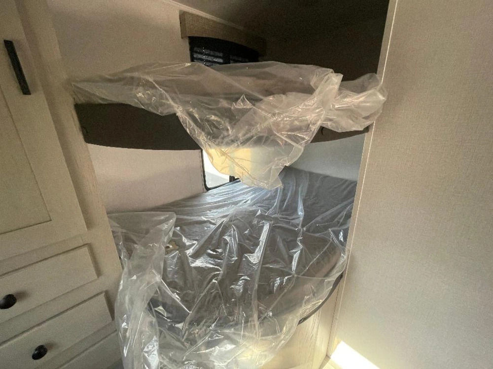 2023 Coachmen 252dbus alt