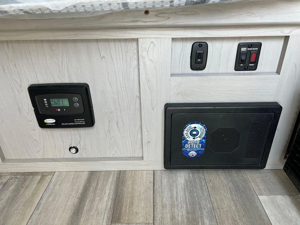 2023 Coachmen Express 9.0td alt